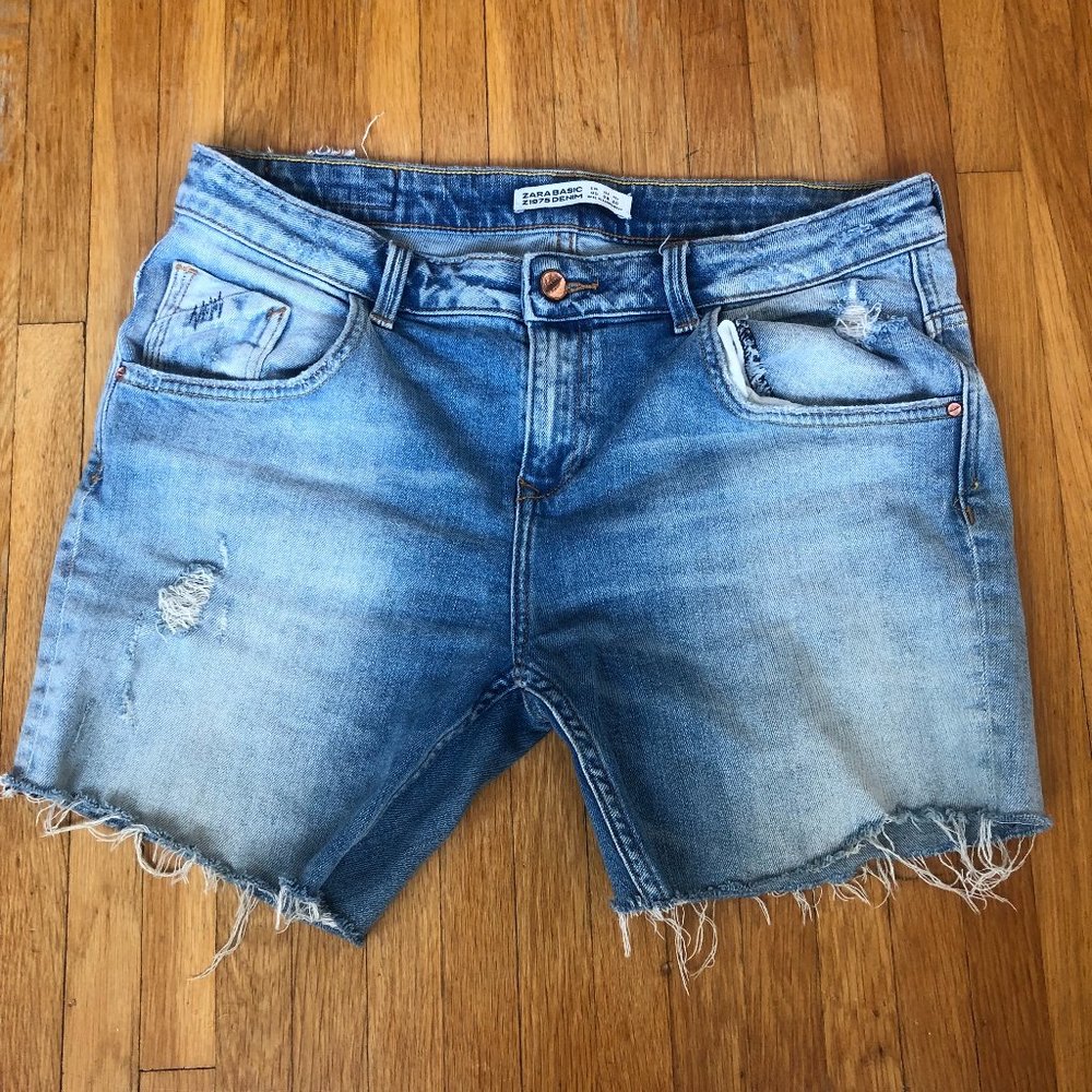 Zara Basic Z1975 Denim Distressed Cut-Off Shorts